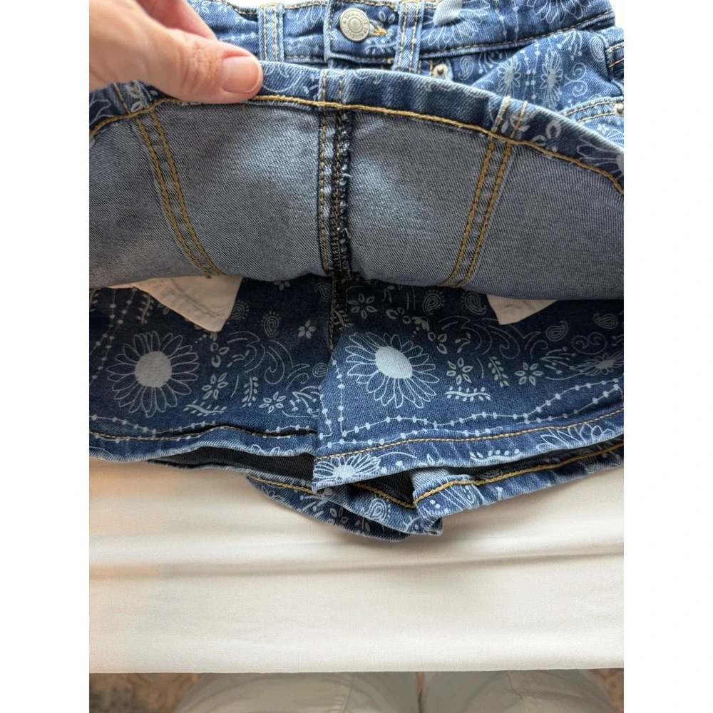 Levi Strauss Signature Girls Denim Paisley Bandana Skort Skirt Shorts Size 8 EUC